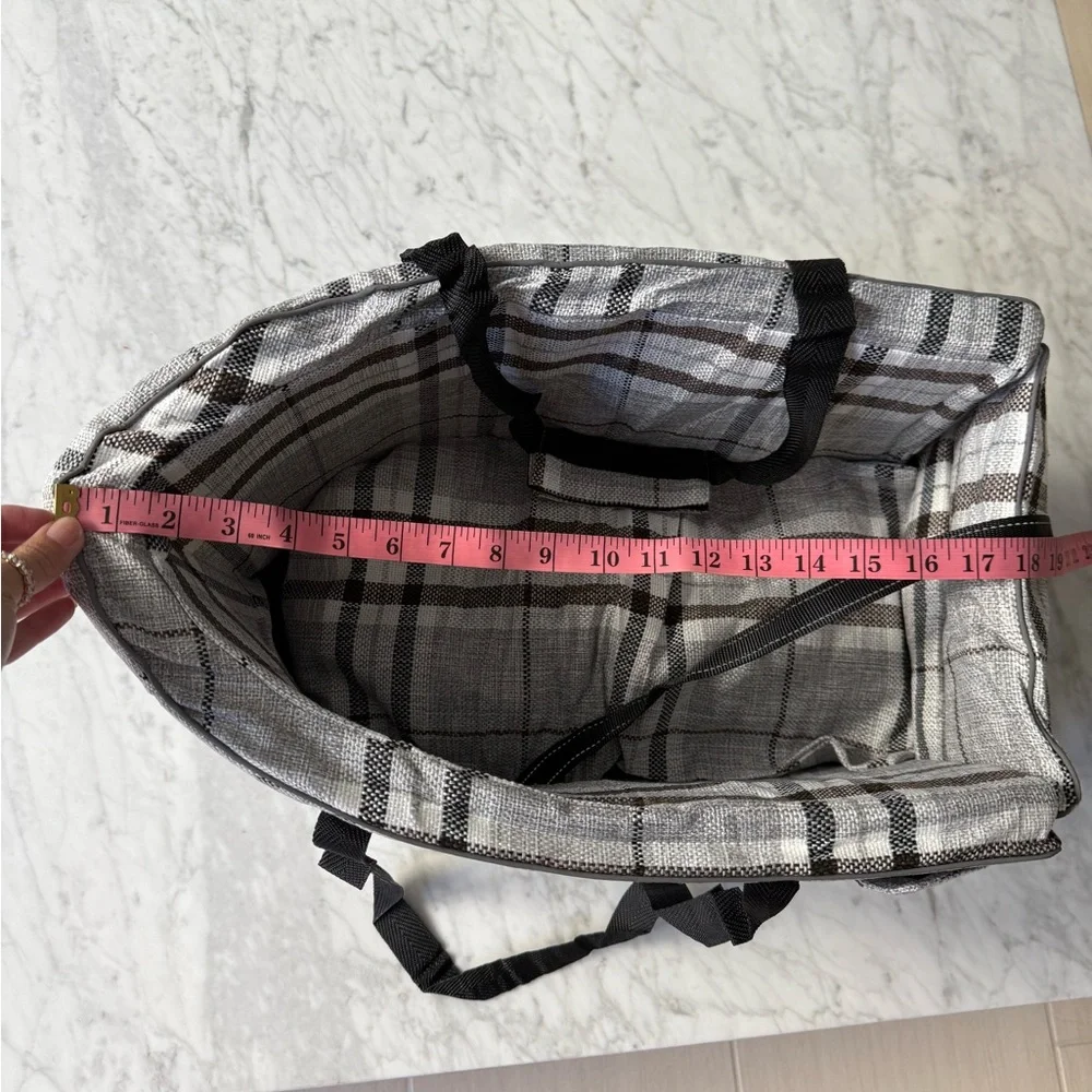 Small Dog Car Booster Seat Center Console Gray Plaid UtopiaPaws Travel Bed NWOT